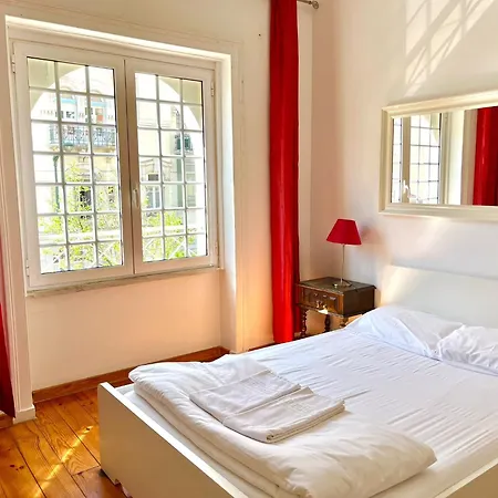 Apartment With Terrasse - 3 Bedroom, 3 Bathroom Triplex Lissabon